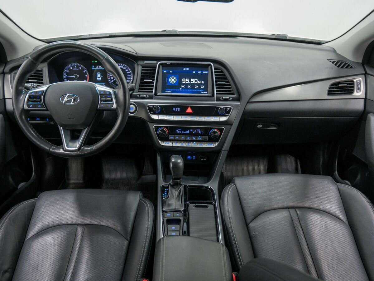 Купить Hyundai Sonata с пробегом. Фото: #14