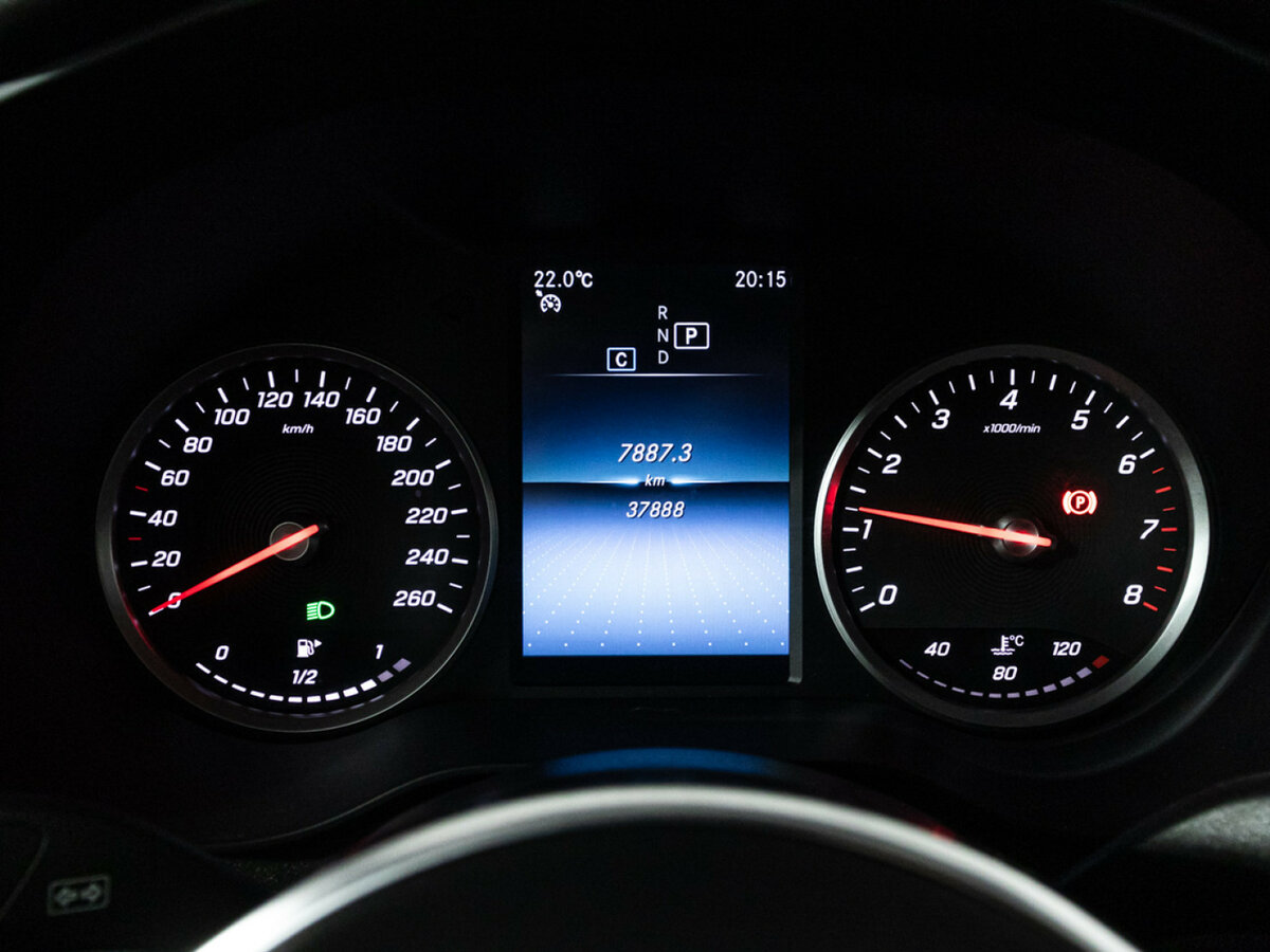 Купить Mercedes-Benz GLC с пробегом. Фото: #11