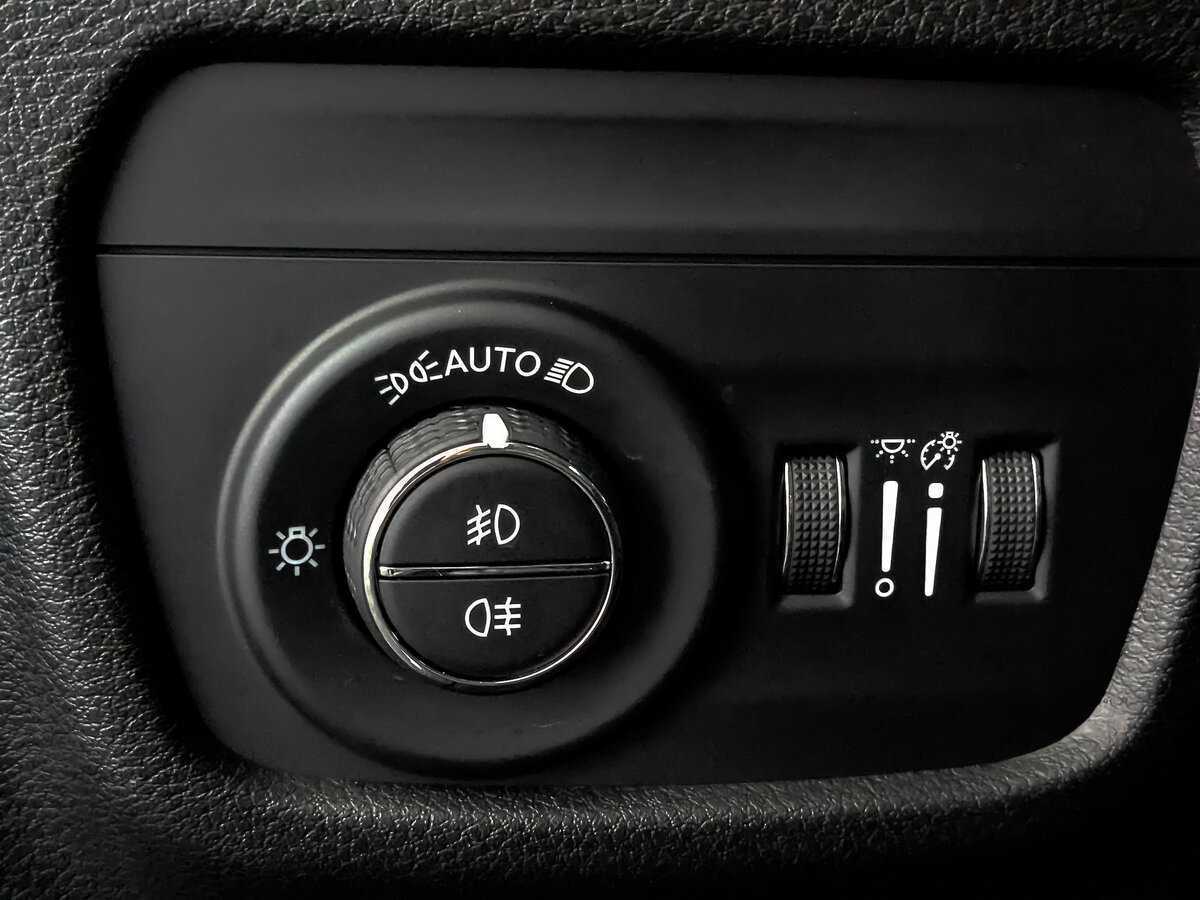 Купить Jeep Grand Cherokee с пробегом. Фото: #29