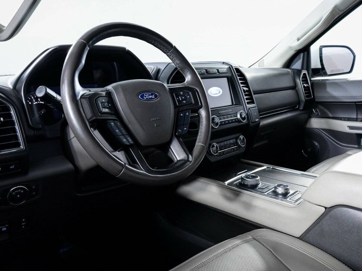 Купить Ford Expedition с пробегом. Фото: #13