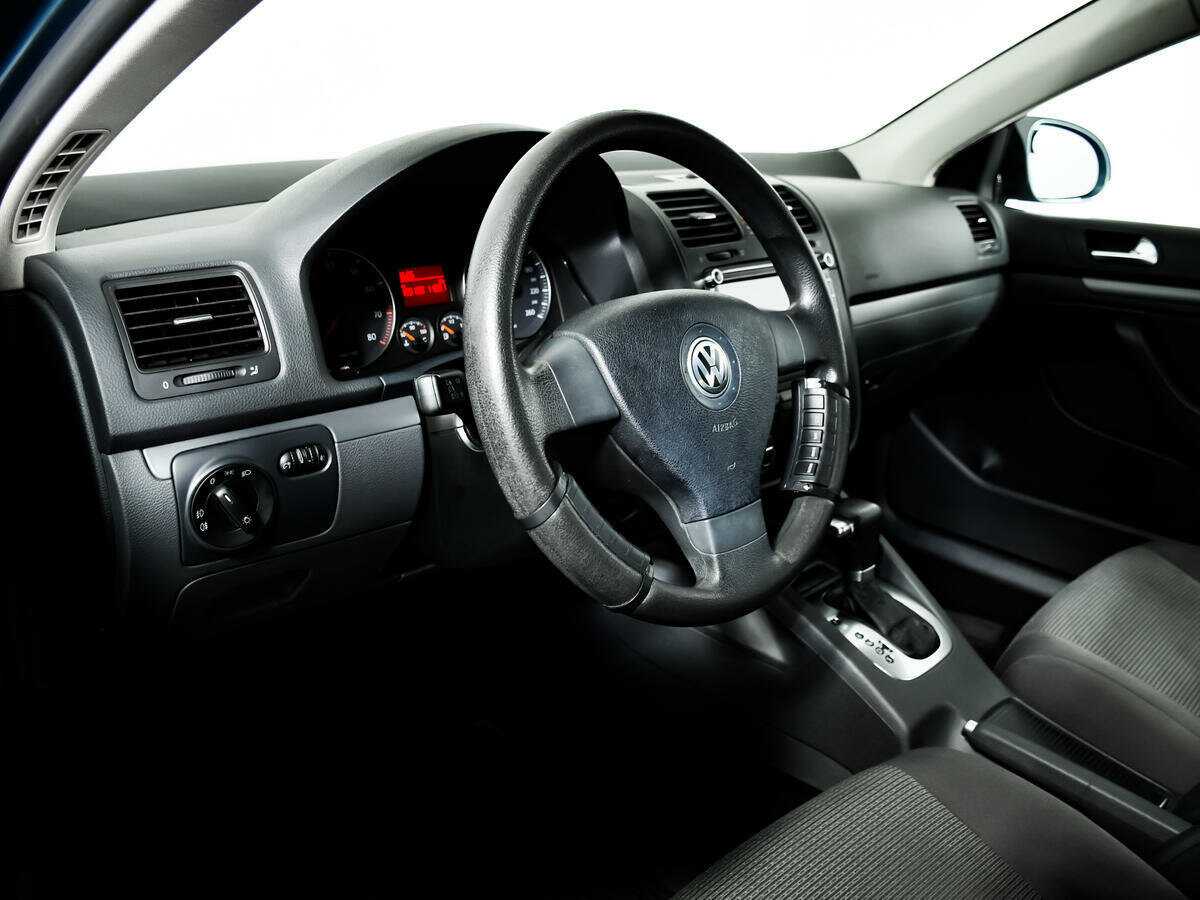 Купить Volkswagen Jetta с пробегом. Фото: #12