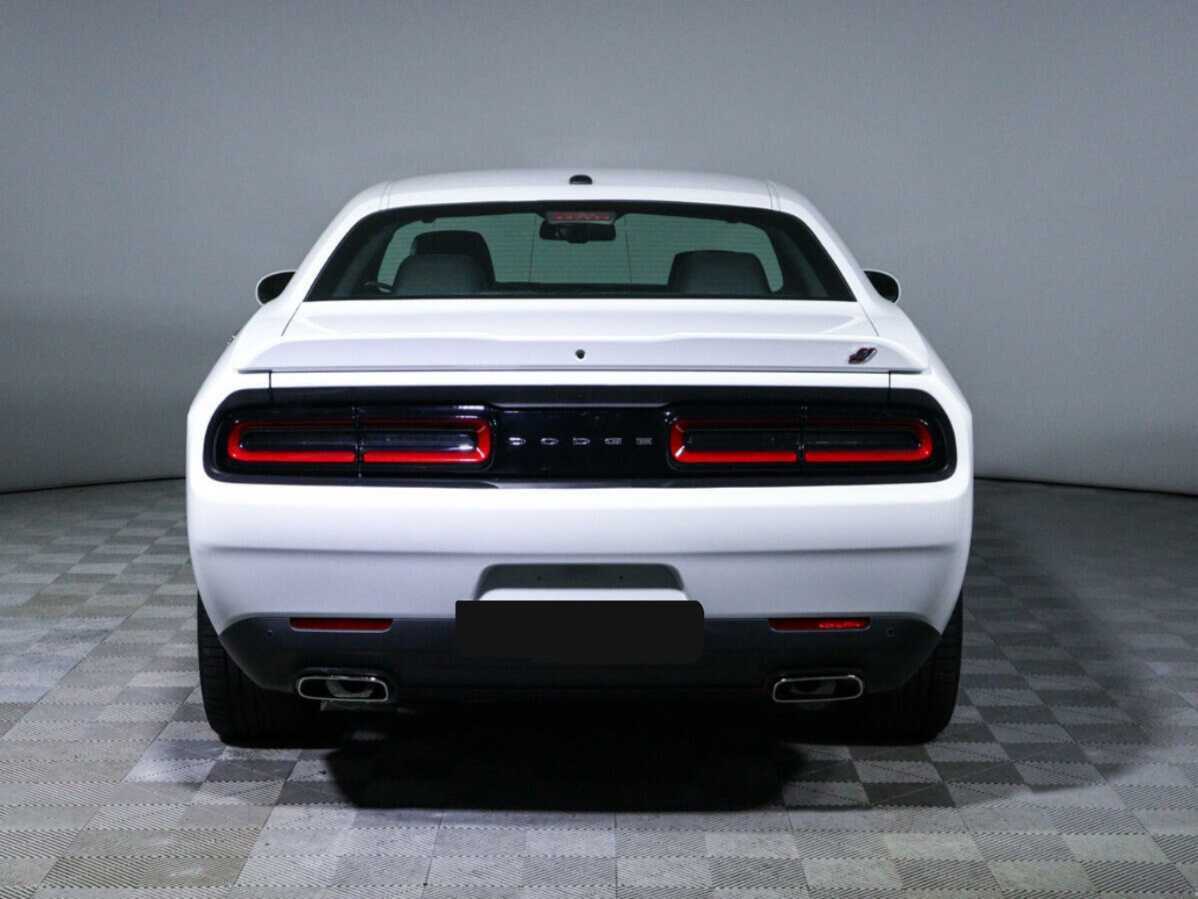 Купить Dodge Challenger с пробегом. Фото: #5