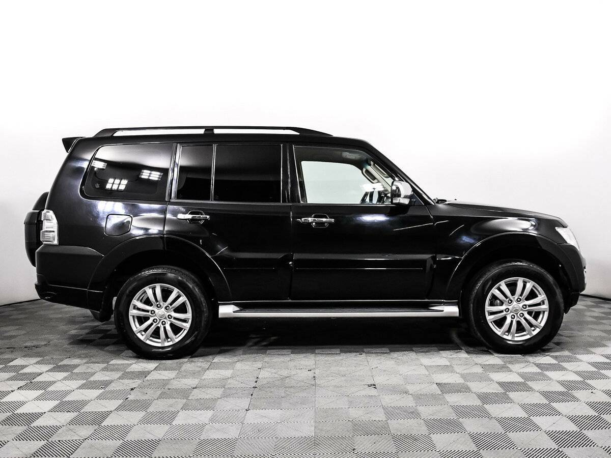 Купить Mitsubishi Pajero с пробегом. Фото: #3