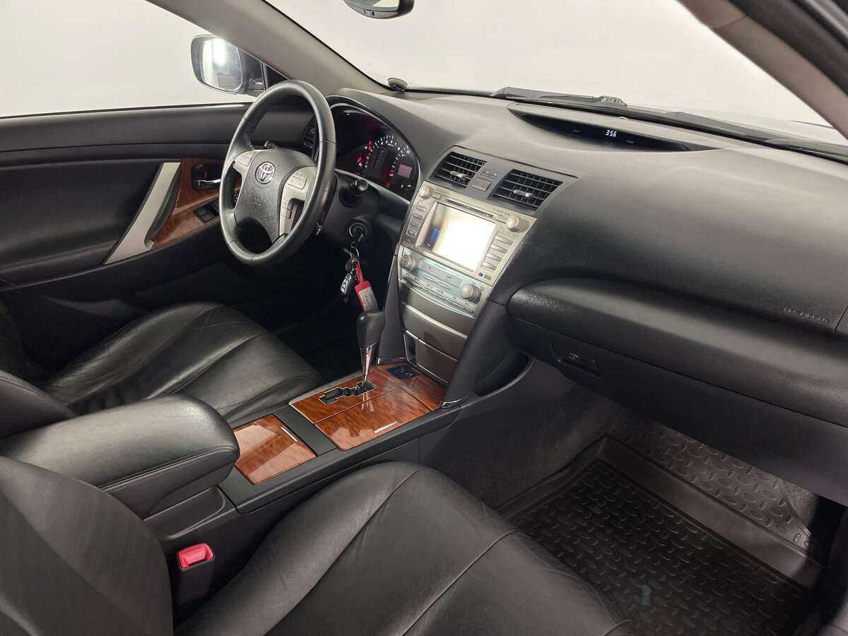 Купить Toyota Camry с пробегом. Фото: #7