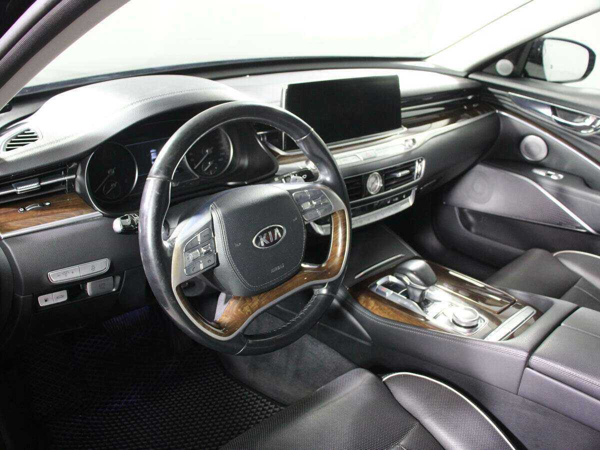 Купить Kia K900 с пробегом. Фото: #10