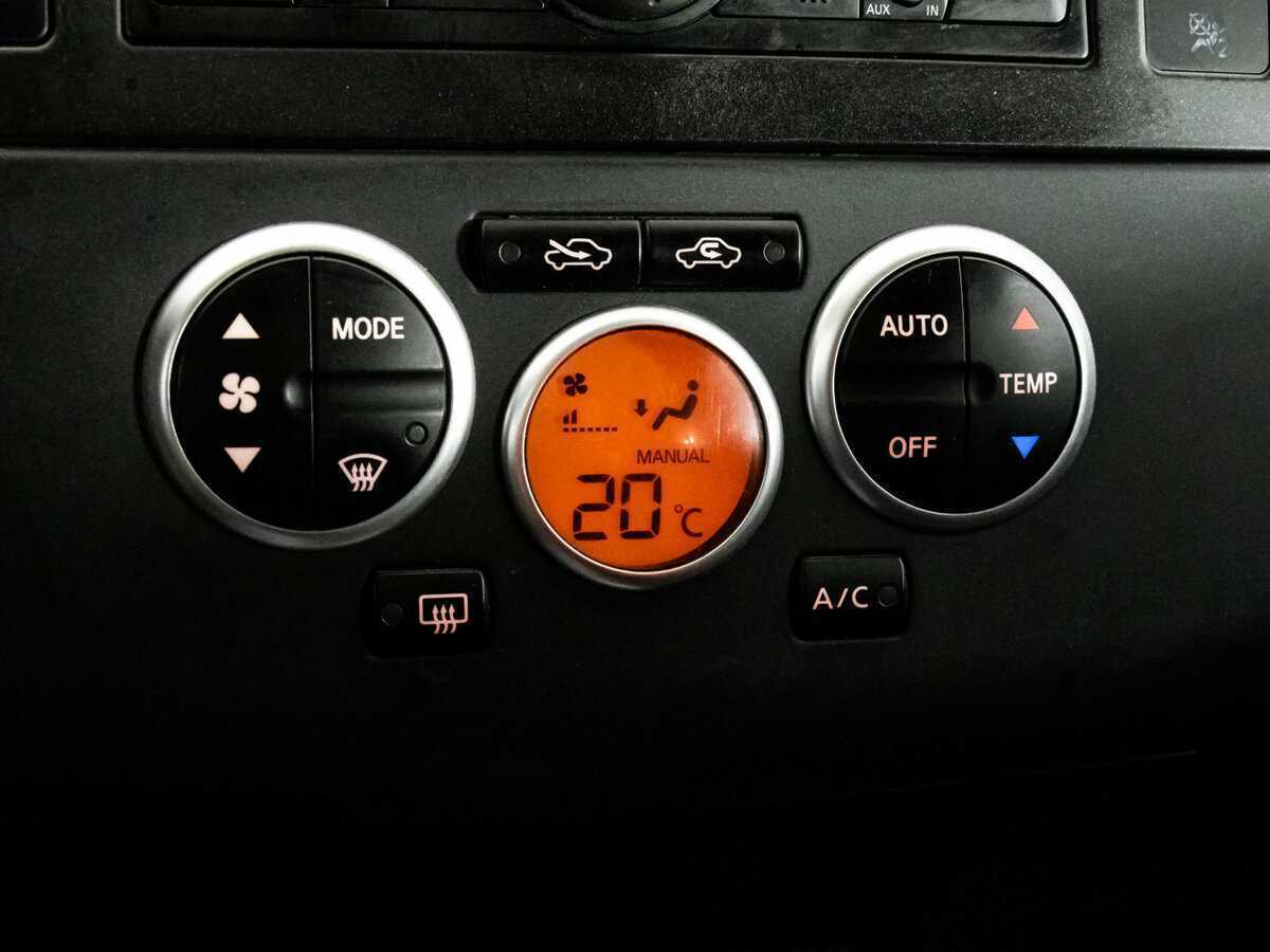 Купить Nissan Tiida с пробегом. Фото: #9