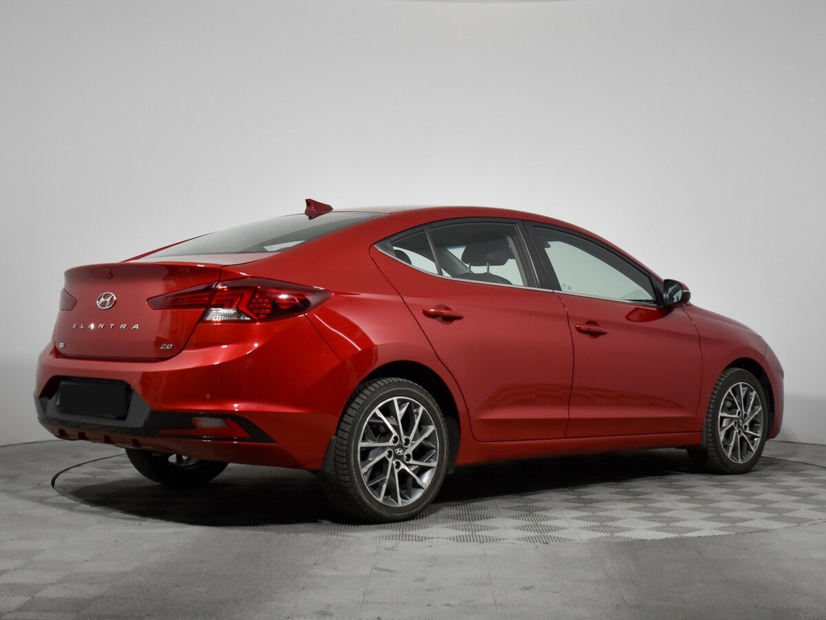 Купить Hyundai Elantra с пробегом. Фото: #3