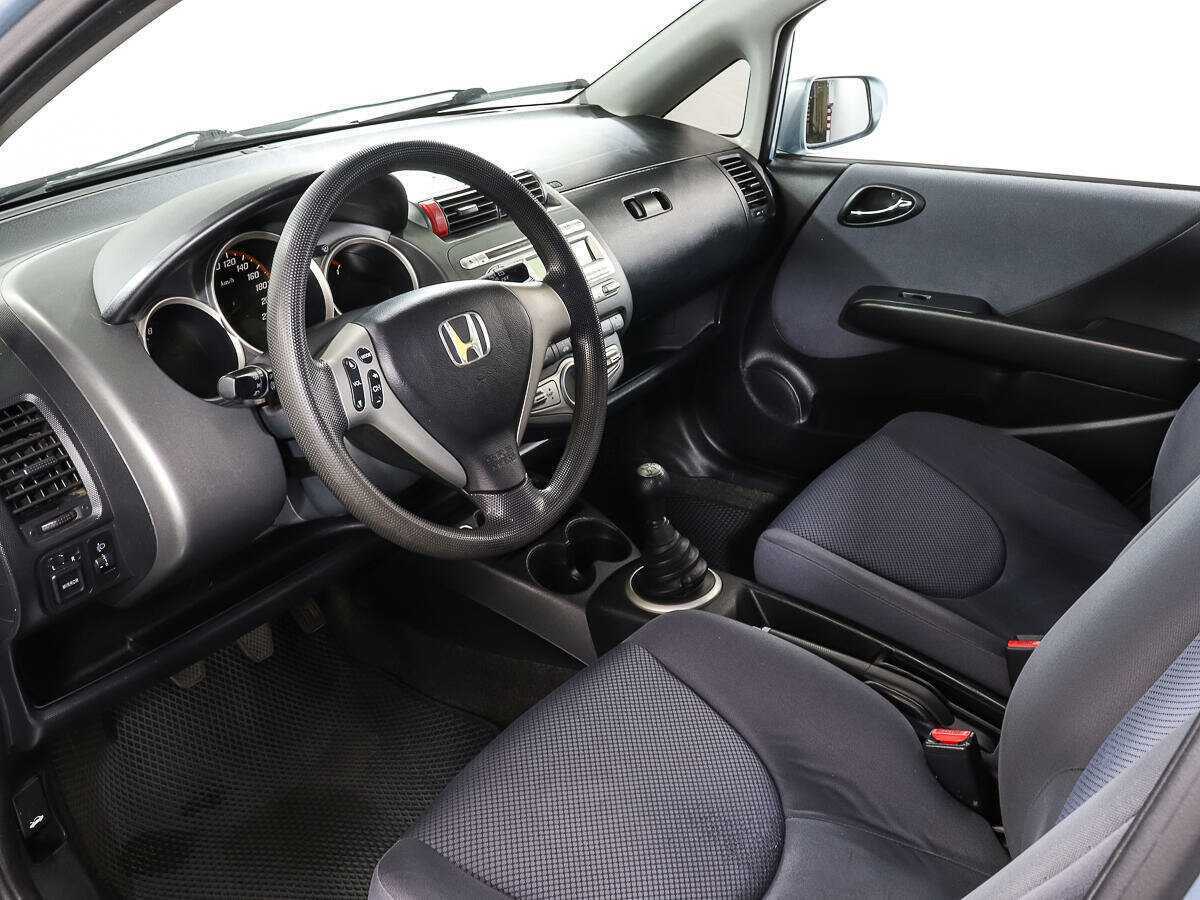Купить Honda Jazz с пробегом. Фото: #10