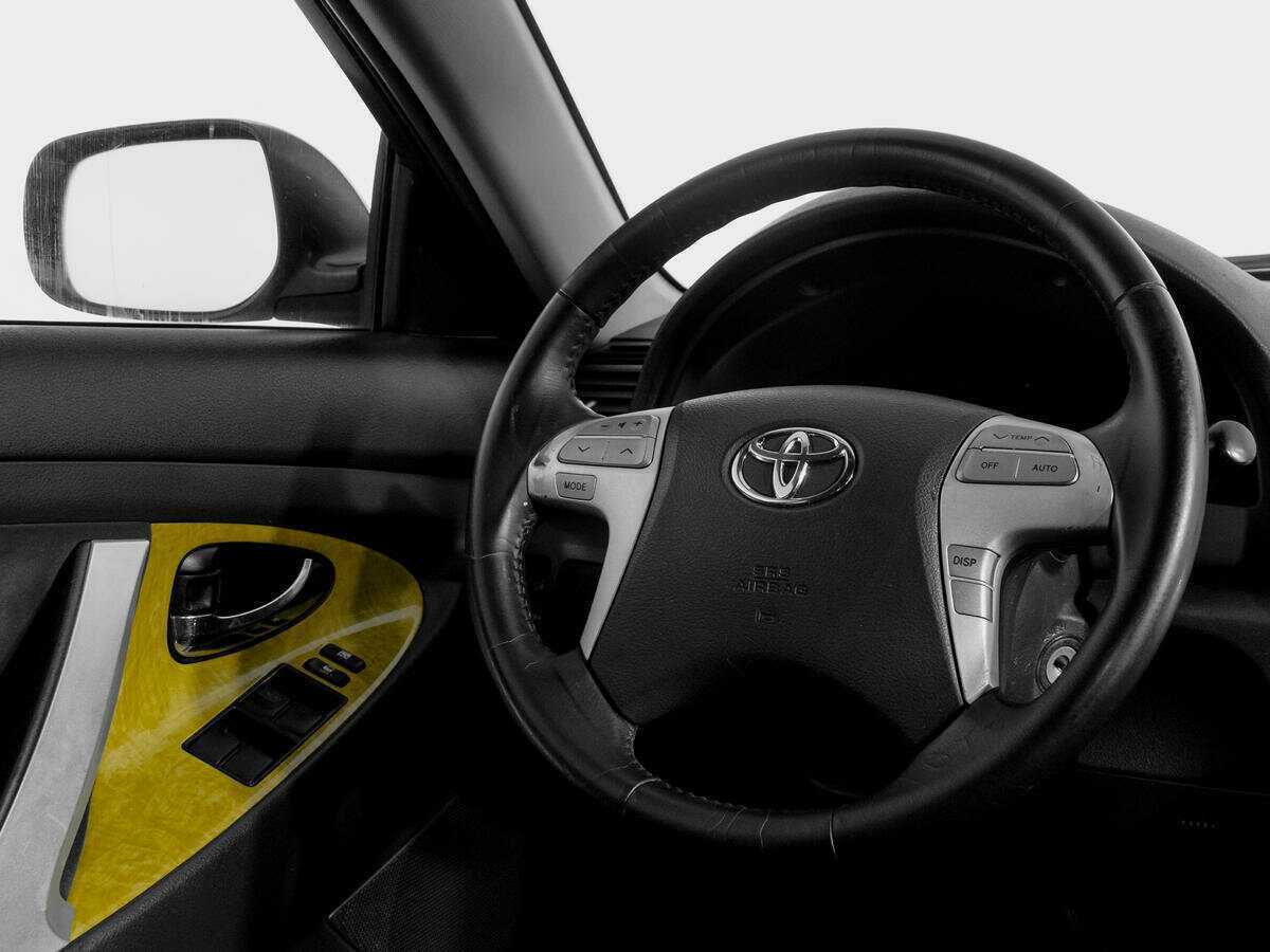 Купить Toyota Camry с пробегом. Фото: #13