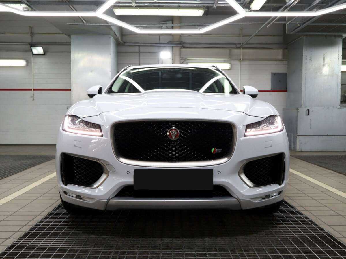 Купить Jaguar F-Pace с пробегом. Фото: #2