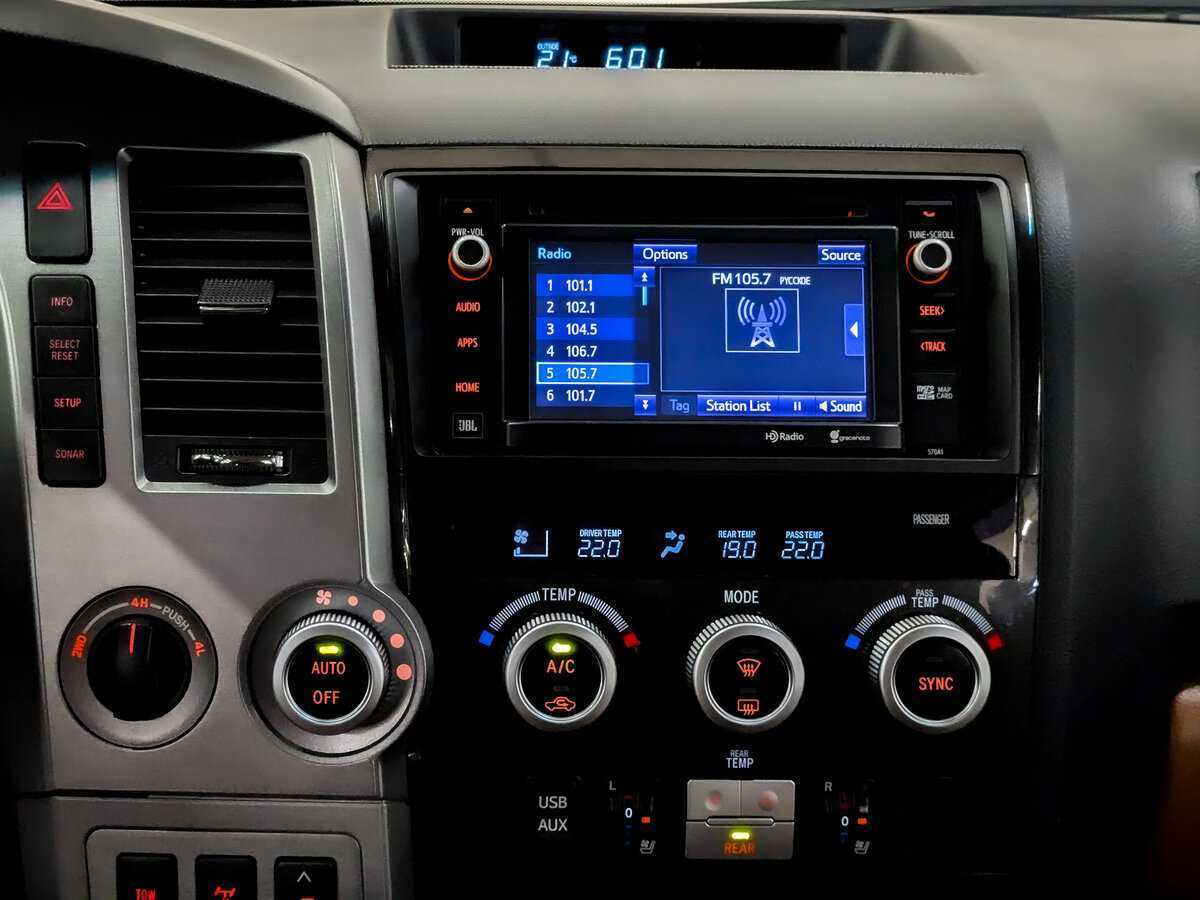 Купить Toyota Sequoia с пробегом. Фото: #14