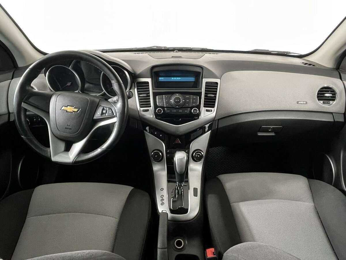 Купить Chevrolet Cruze с пробегом. Фото: #5