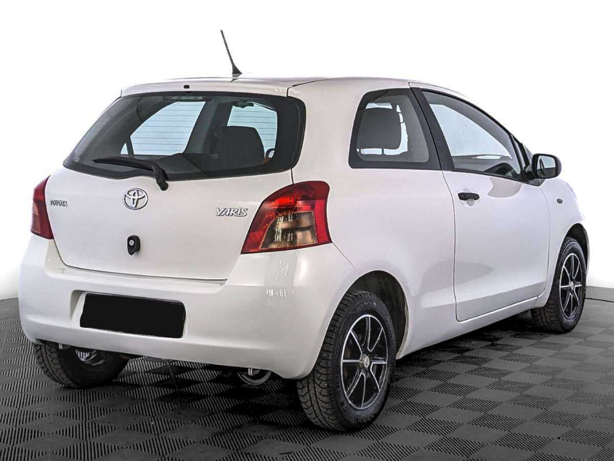 Купить Toyota Yaris с пробегом. Фото: #4