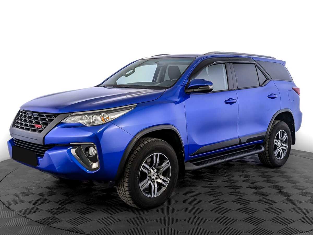 Купить Toyota Fortuner с пробегом. Фото: #0