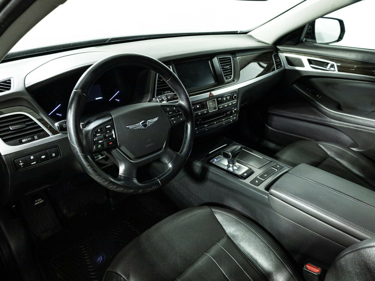 Купить Genesis G80 с пробегом. Фото: #8