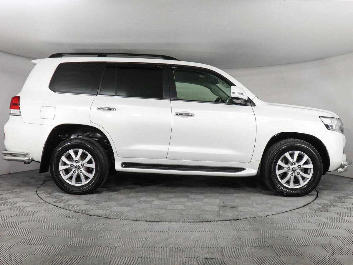 Купить Toyota Land Cruiser с пробегом. Фото: #3
