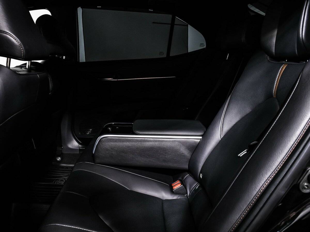 Купить Toyota Camry с пробегом. Фото: #12