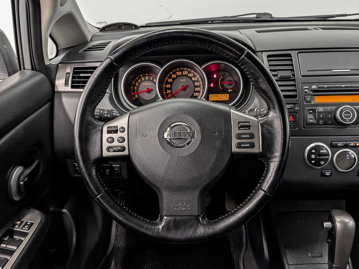 Купить Nissan Tiida с пробегом. Фото: #20
