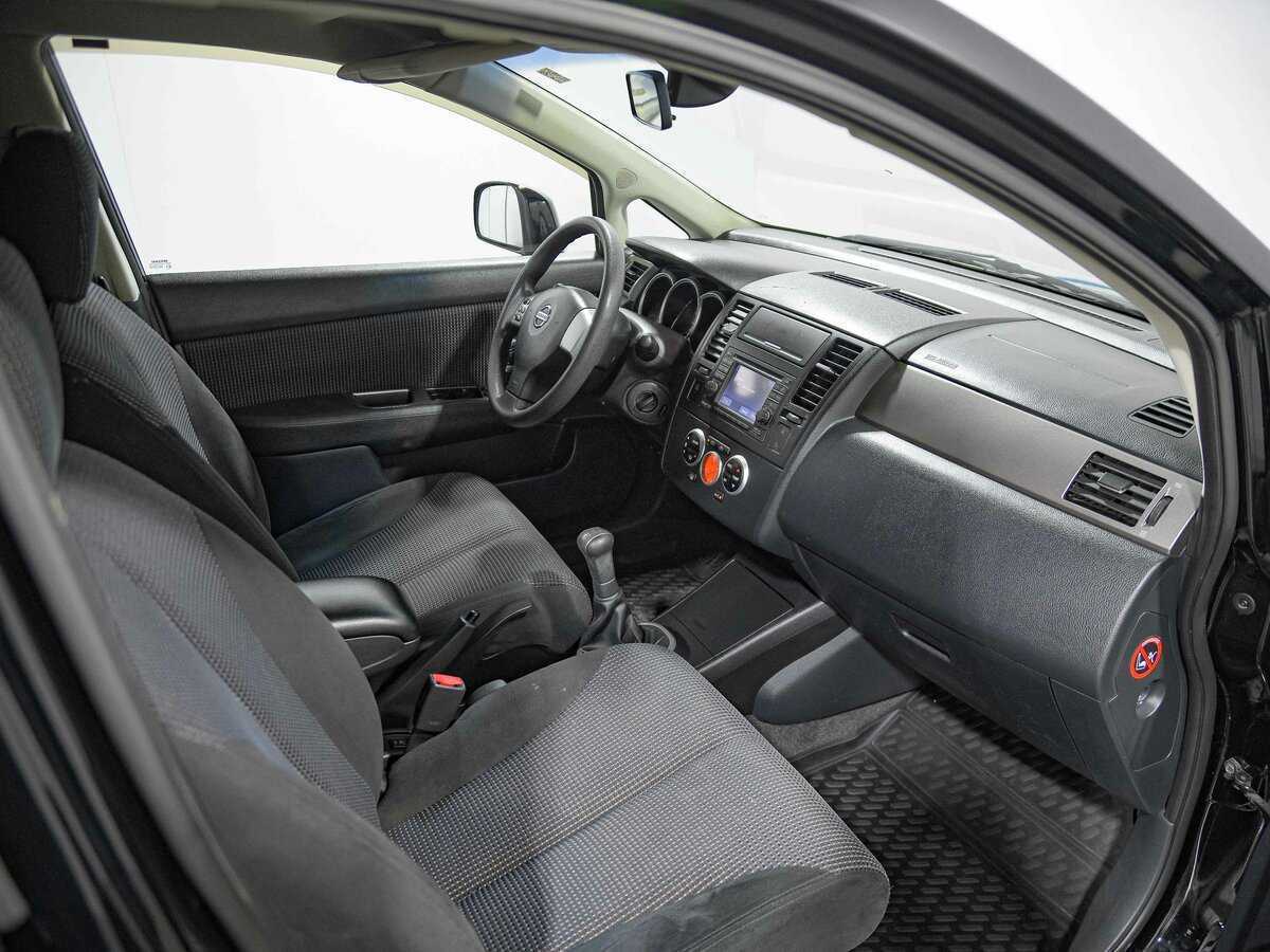 Купить Nissan Tiida с пробегом. Фото: #15