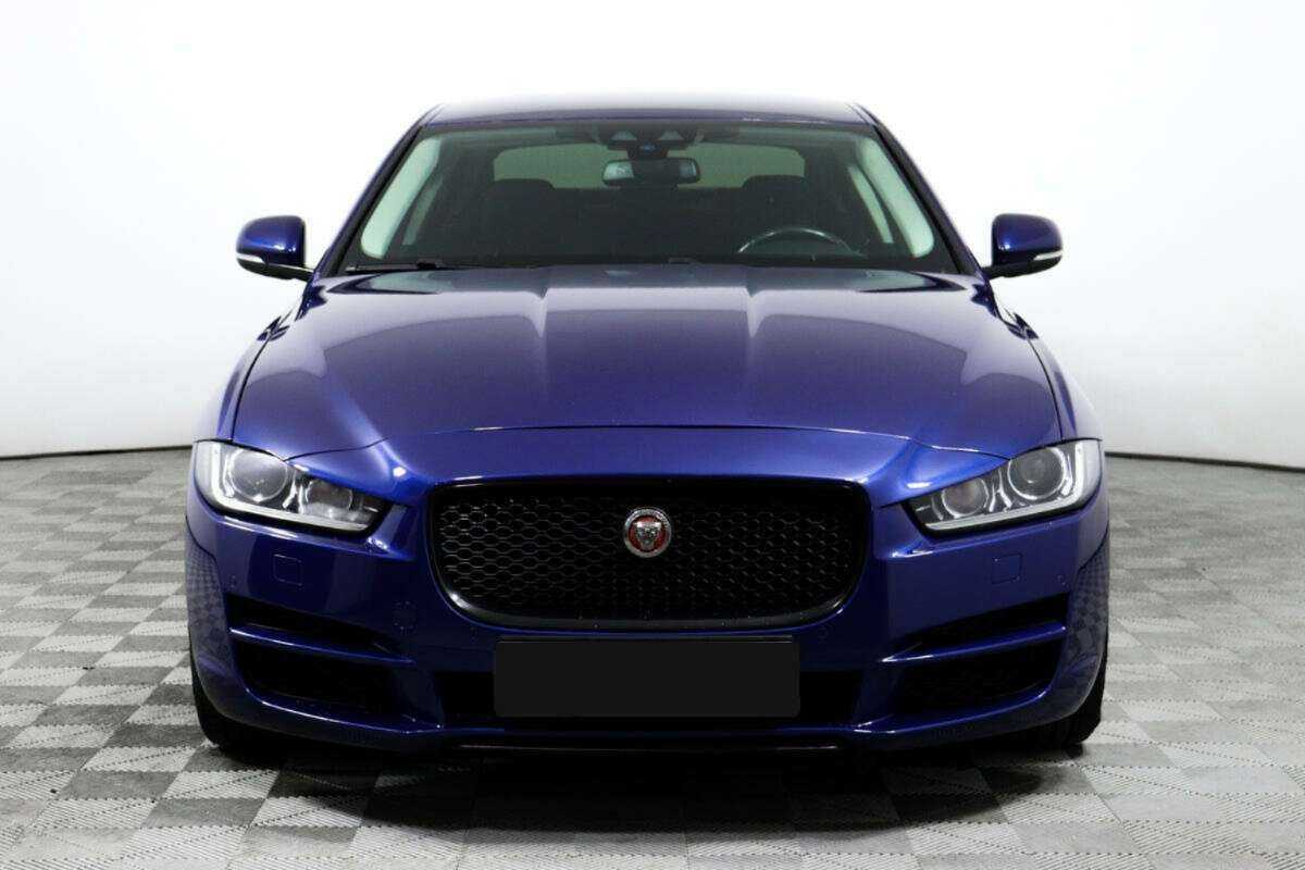 Купить Jaguar XE с пробегом. Фото: #1