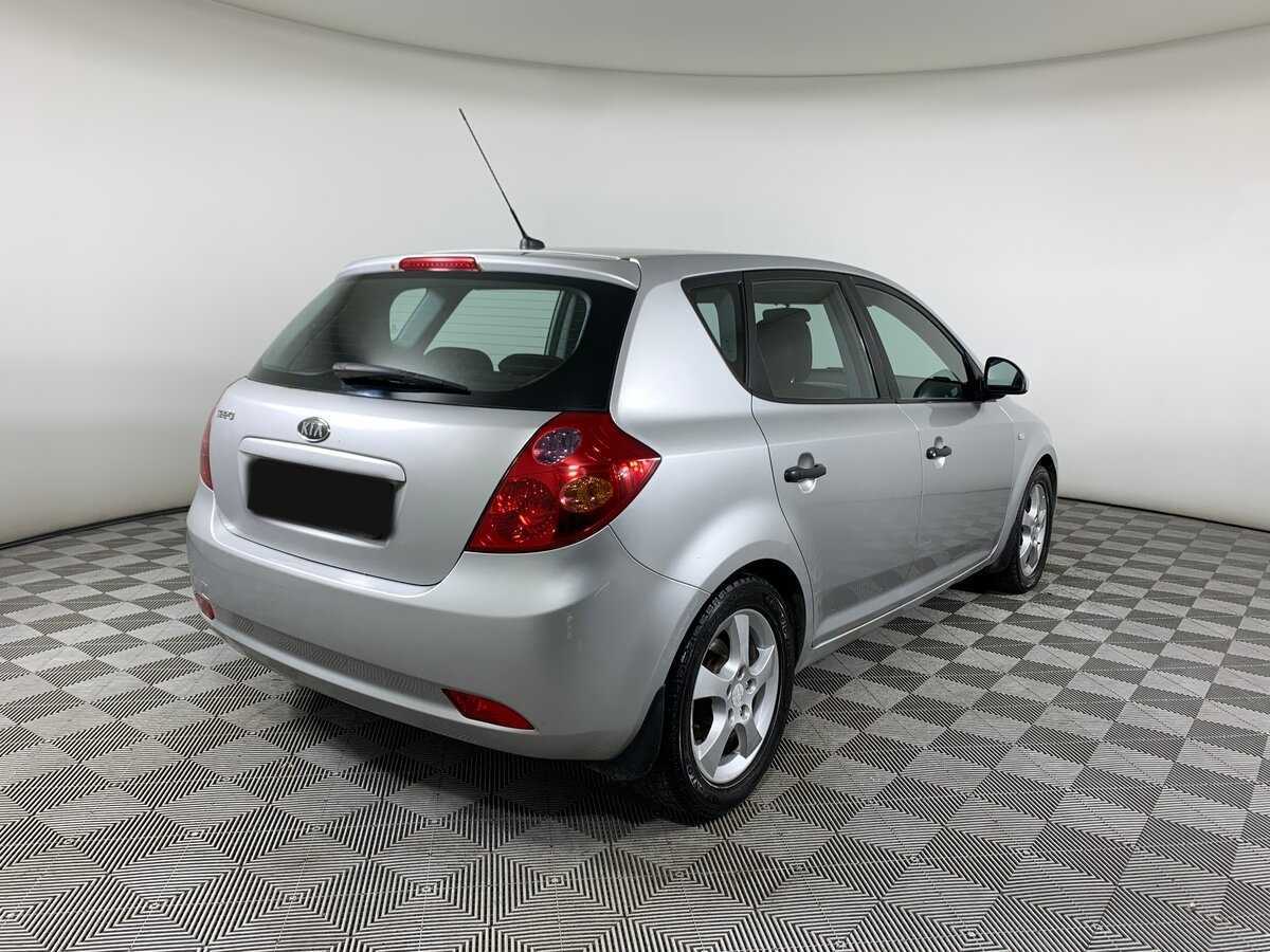 Купить Kia Ceed с пробегом. Фото: #4