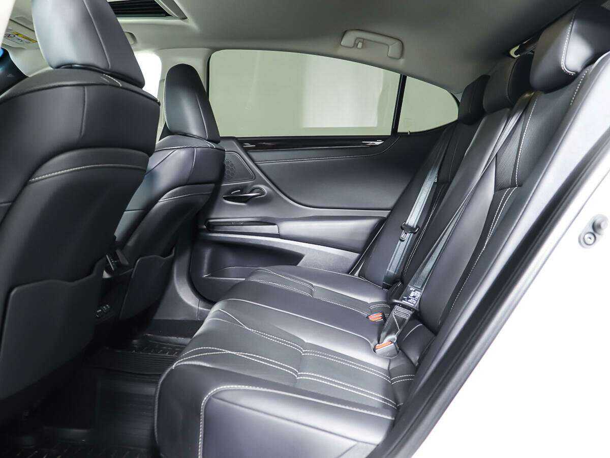 Купить Lexus ES с пробегом. Фото: #7