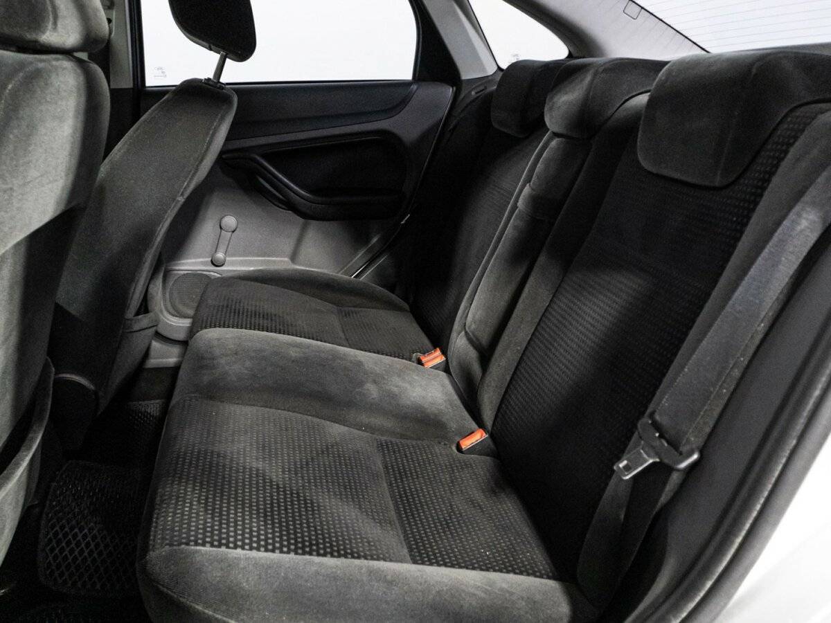 Купить Ford Focus с пробегом. Фото: #9