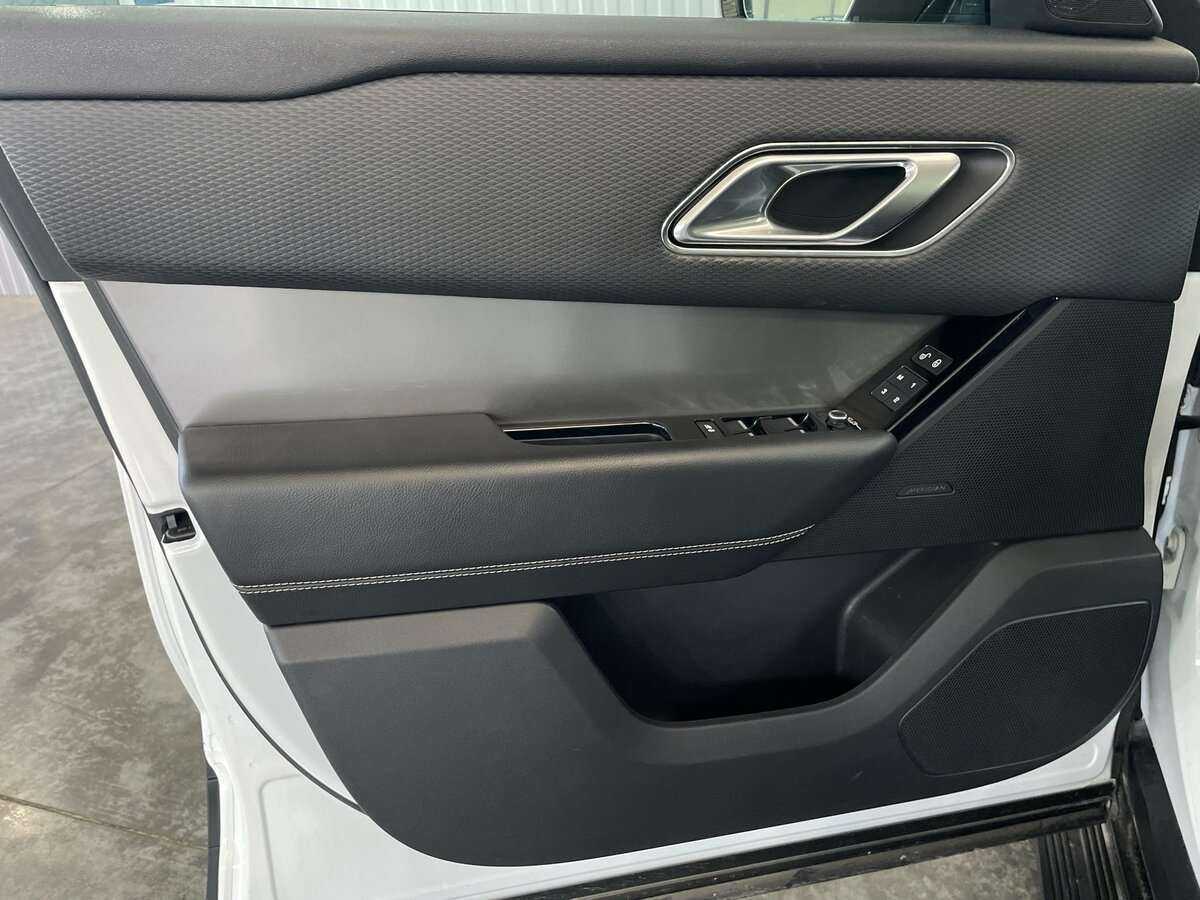 Купить Land Rover Range Rover Velar с пробегом. Фото: #20