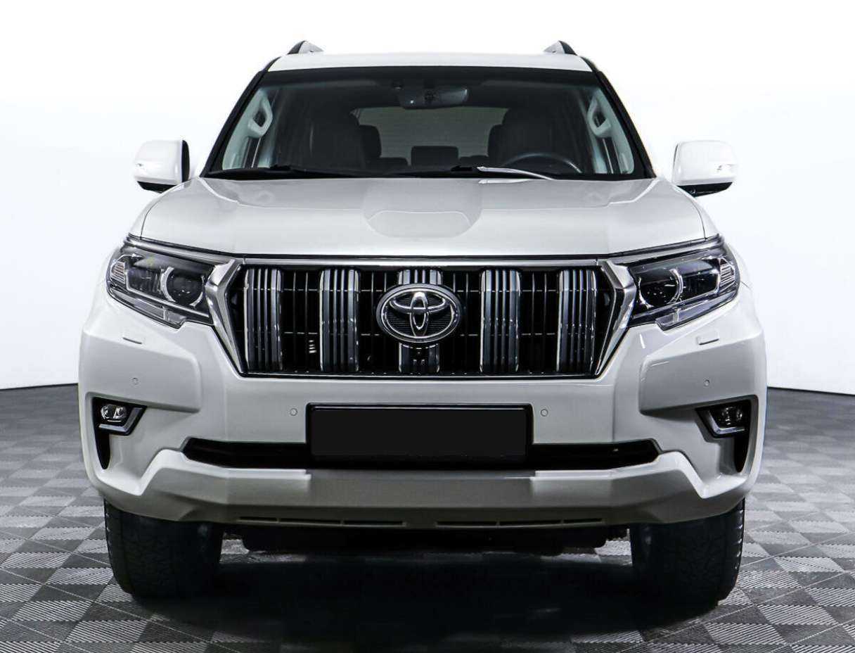 Купить Toyota Land Cruiser Prado с пробегом. Фото: #1