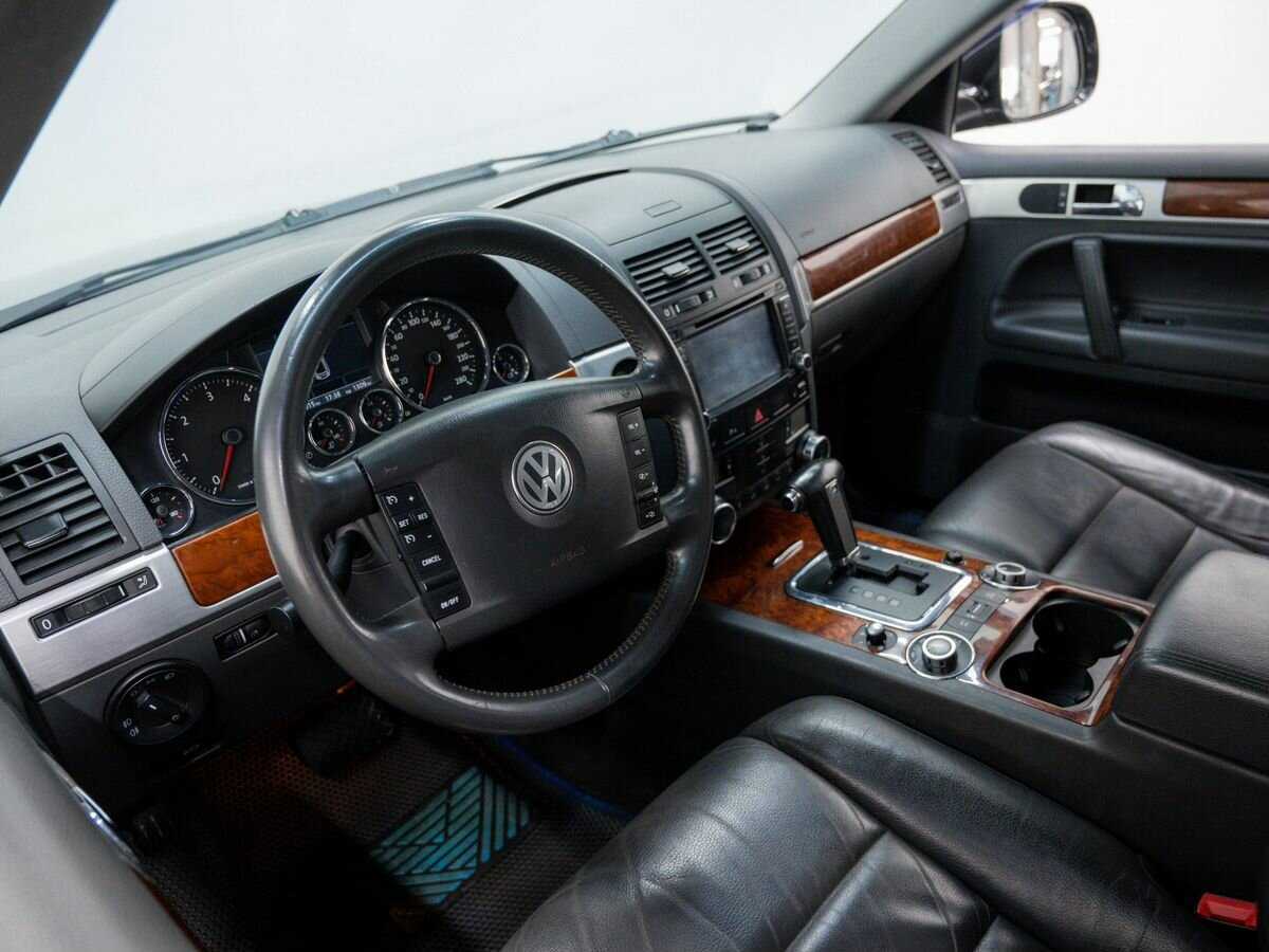 Купить Volkswagen Touareg с пробегом. Фото: #12
