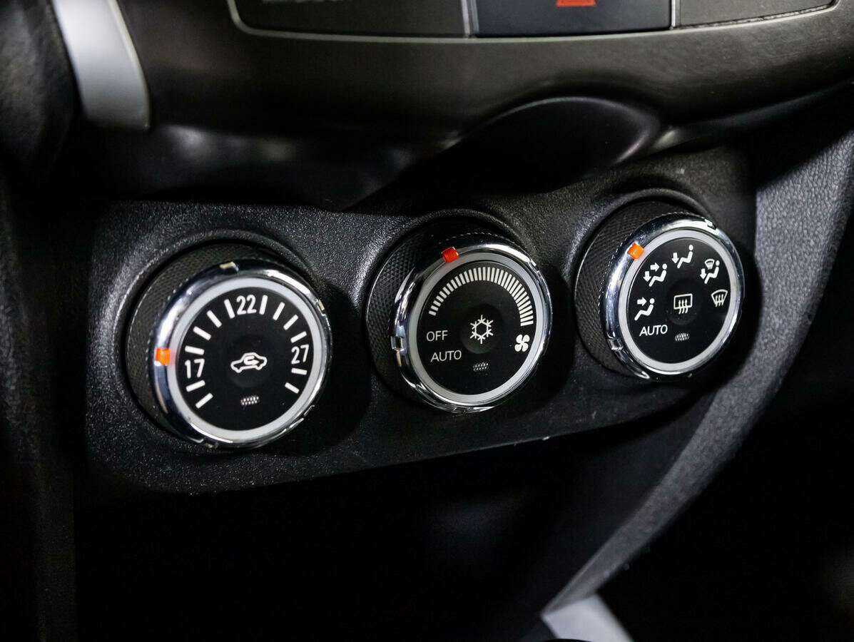Купить Mitsubishi ASX с пробегом. Фото: #13