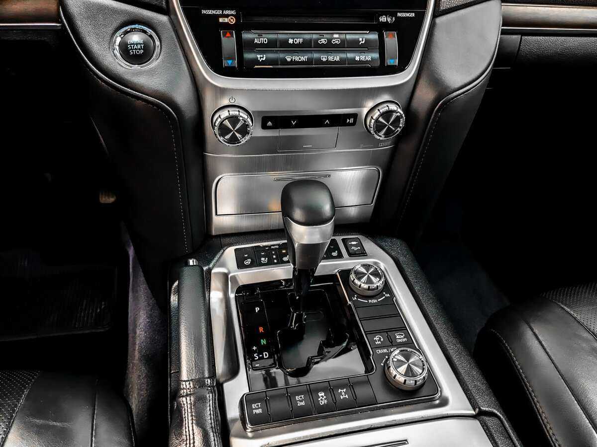 Купить Toyota Land Cruiser с пробегом. Фото: #19