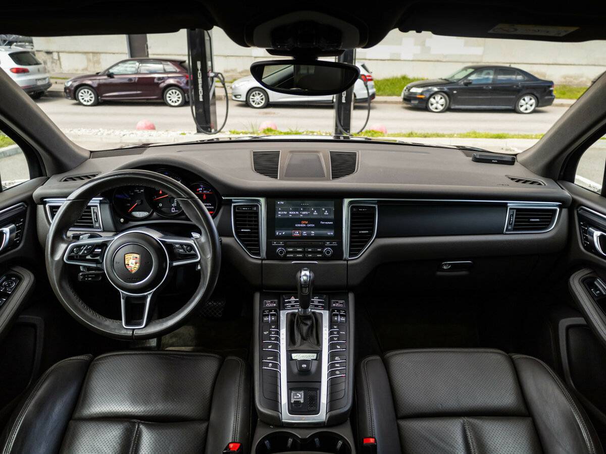 Купить Porsche Macan с пробегом. Фото: #17