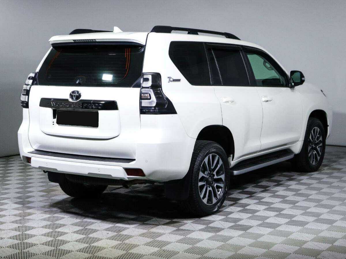 Купить Toyota Land Cruiser Prado с пробегом. Фото: #2