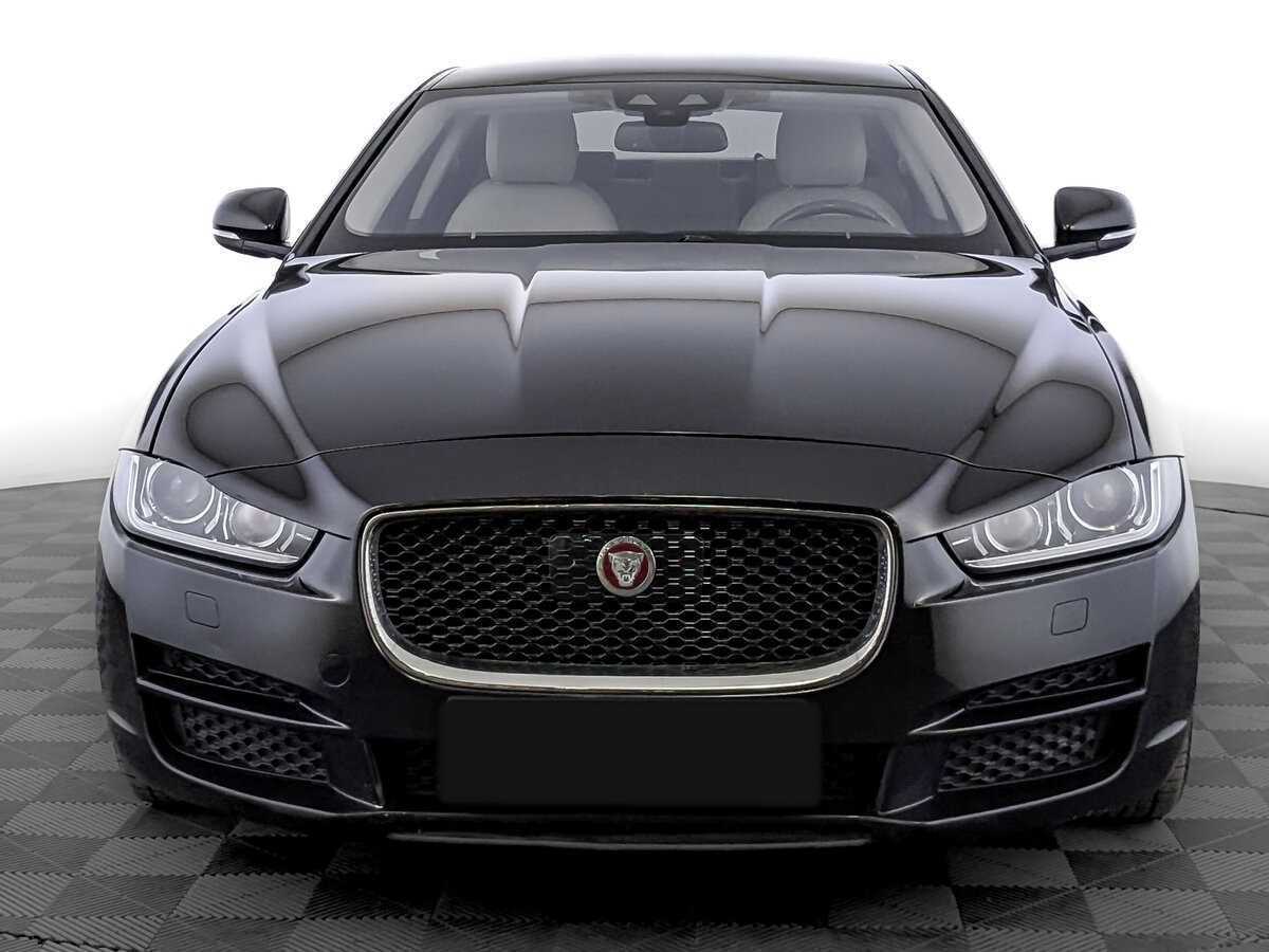 Купить Jaguar XE с пробегом. Фото: #1
