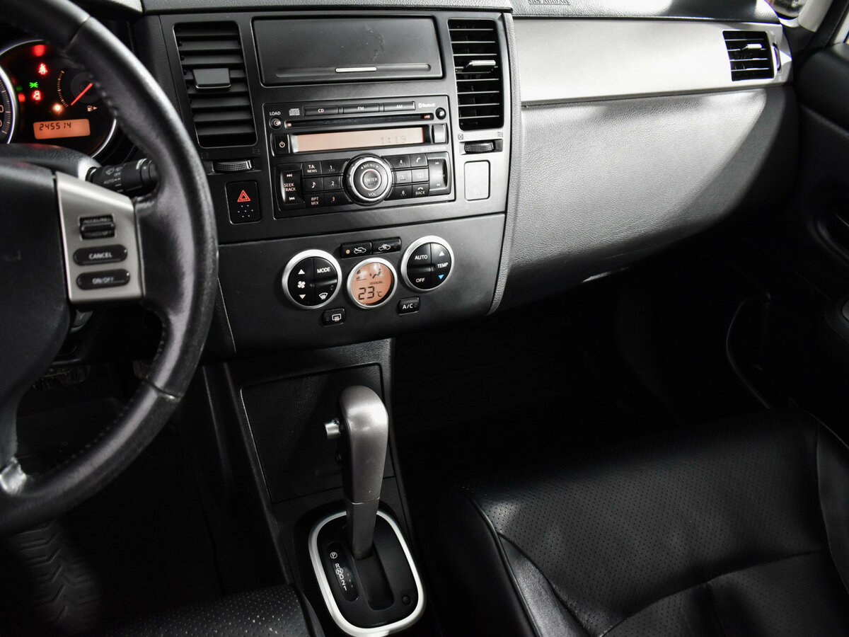 Купить Nissan Tiida с пробегом. Фото: #17