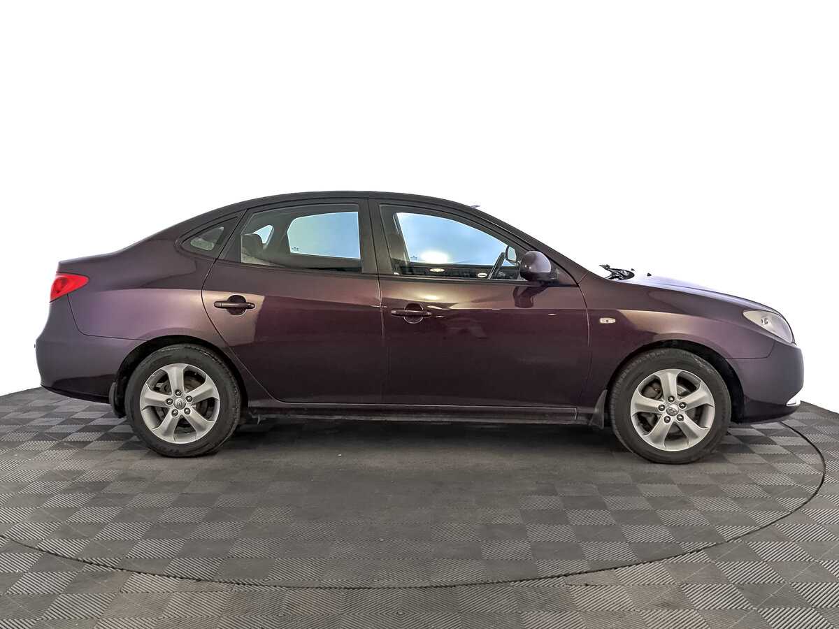 Купить Hyundai Elantra с пробегом. Фото: #3