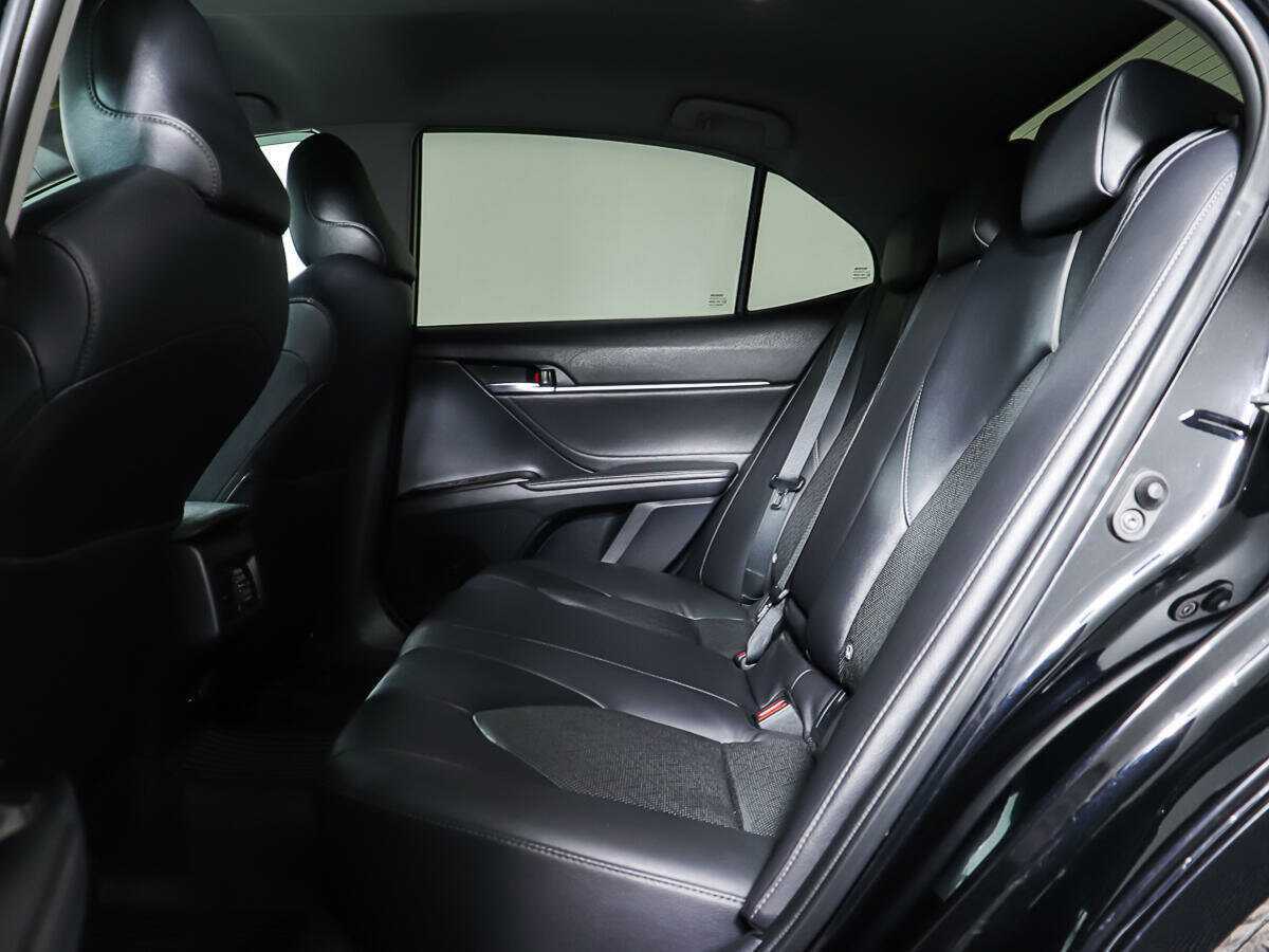 Купить Toyota Camry с пробегом. Фото: #9