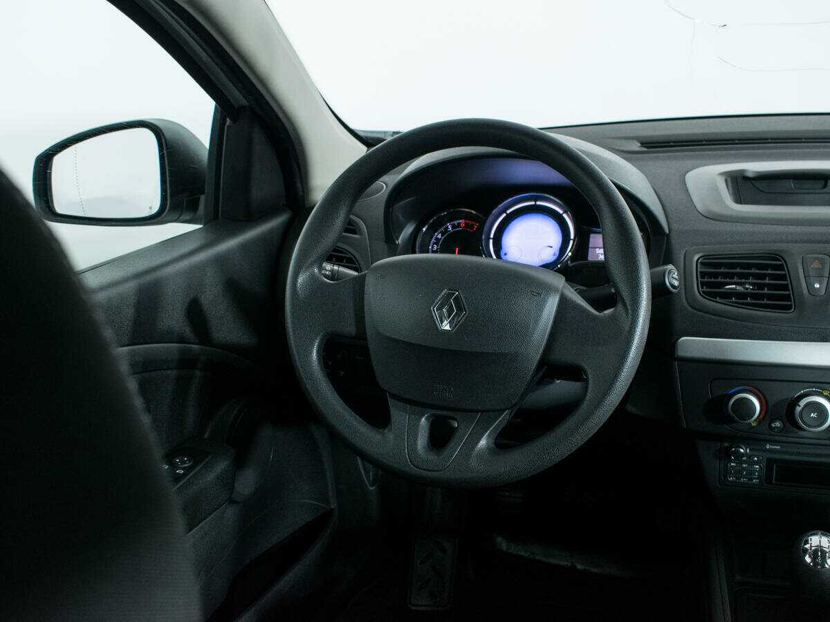 Купить Renault Fluence с пробегом. Фото: #11