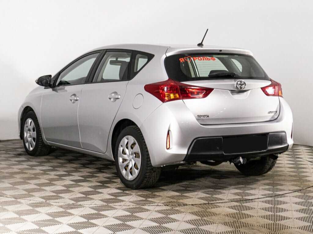 Купить Toyota Auris с пробегом. Фото: #6