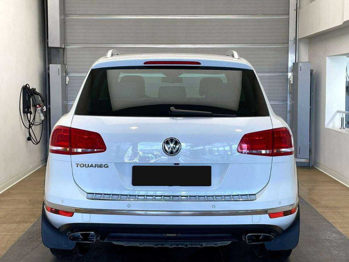 Купить Volkswagen Touareg с пробегом. Фото: #4