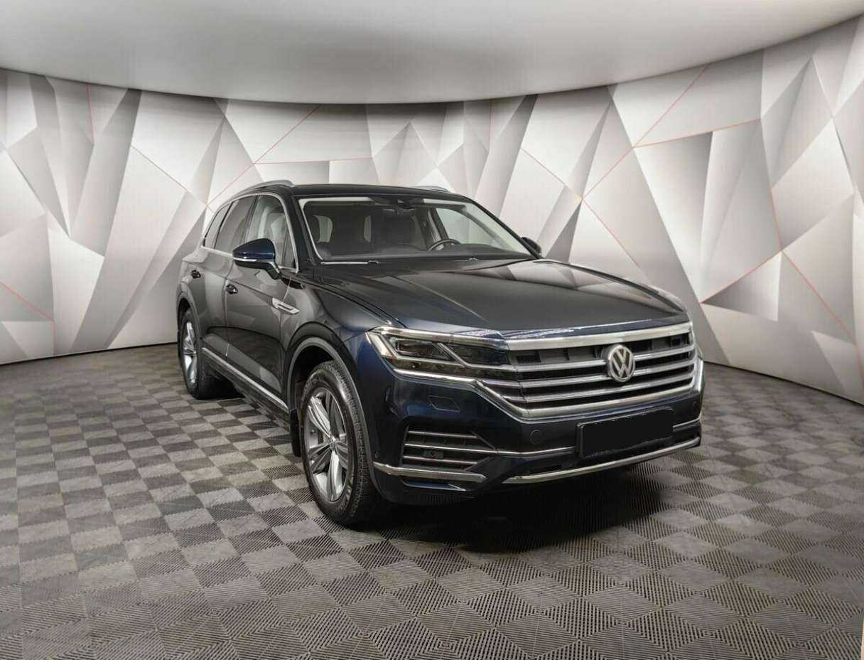 Купить Volkswagen Touareg с пробегом. Фото: #2