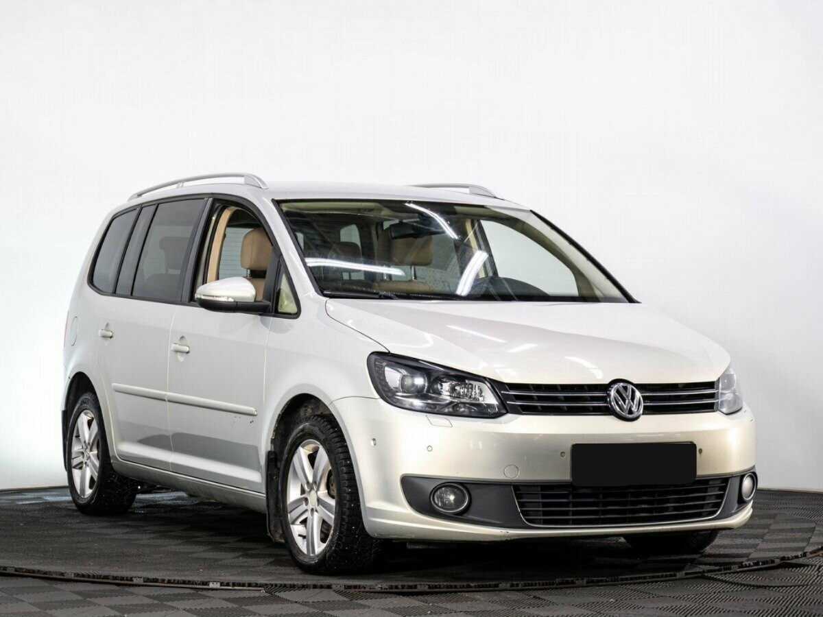 Купить Volkswagen Touran с пробегом. Фото: #2