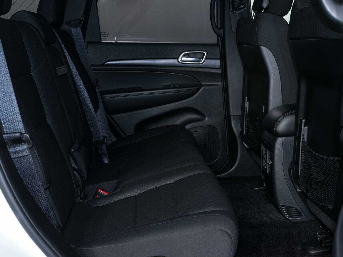 Купить Jeep Grand Cherokee с пробегом. Фото: #12