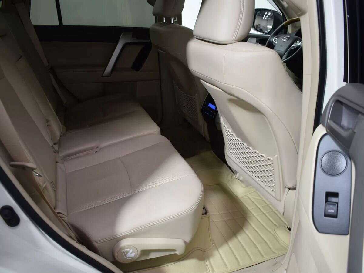 Купить Toyota Land Cruiser Prado с пробегом. Фото: #9