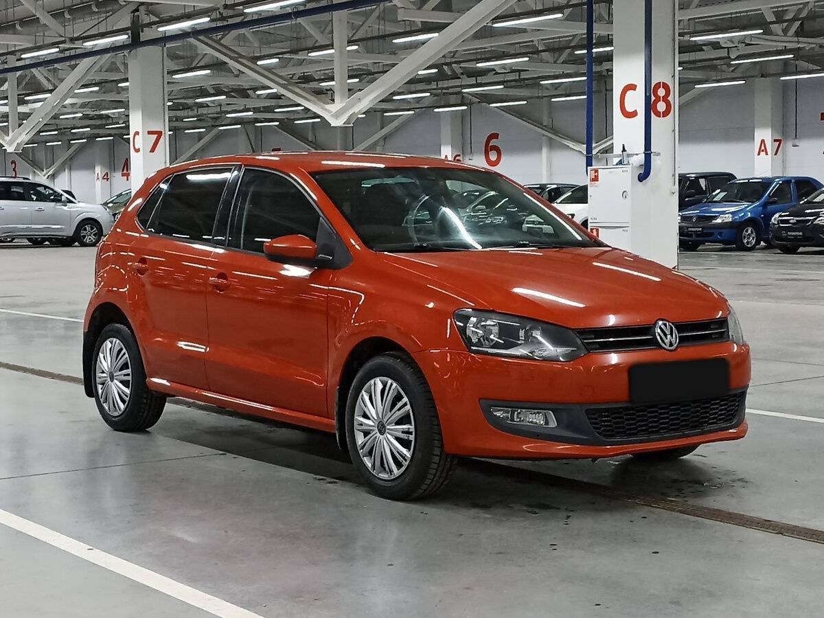 Купить Volkswagen Polo с пробегом. Фото: #2