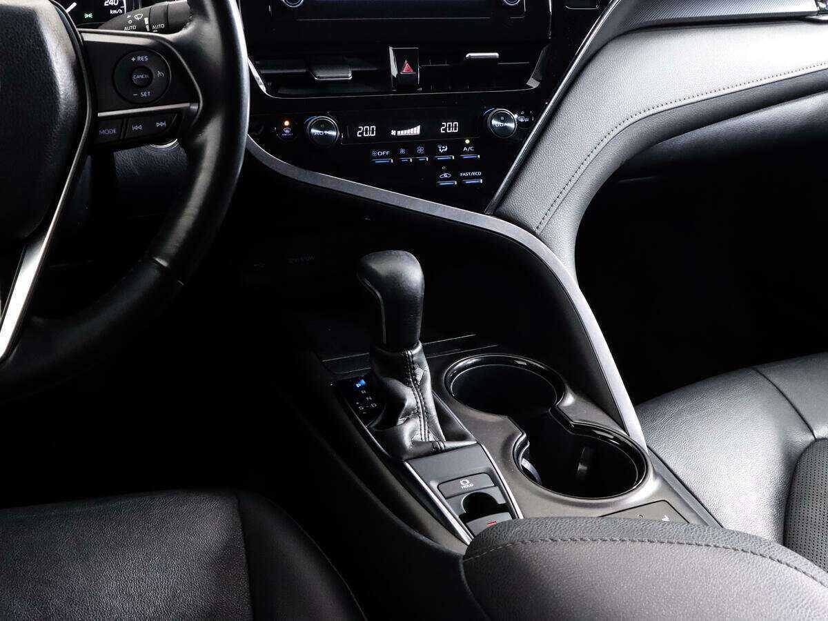 Купить Toyota Camry с пробегом. Фото: #13