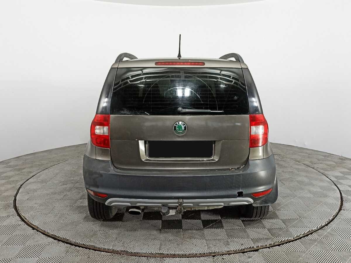 Купить Skoda Yeti с пробегом. Фото: #4
