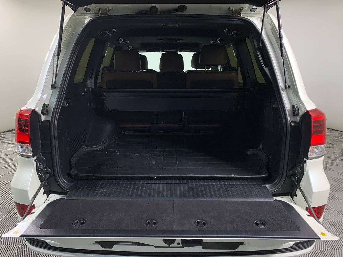 Купить Toyota Land Cruiser с пробегом. Фото: #20