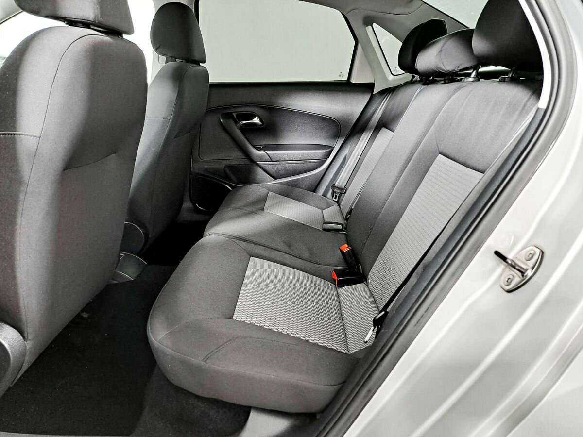 Купить Volkswagen Polo с пробегом. Фото: #9